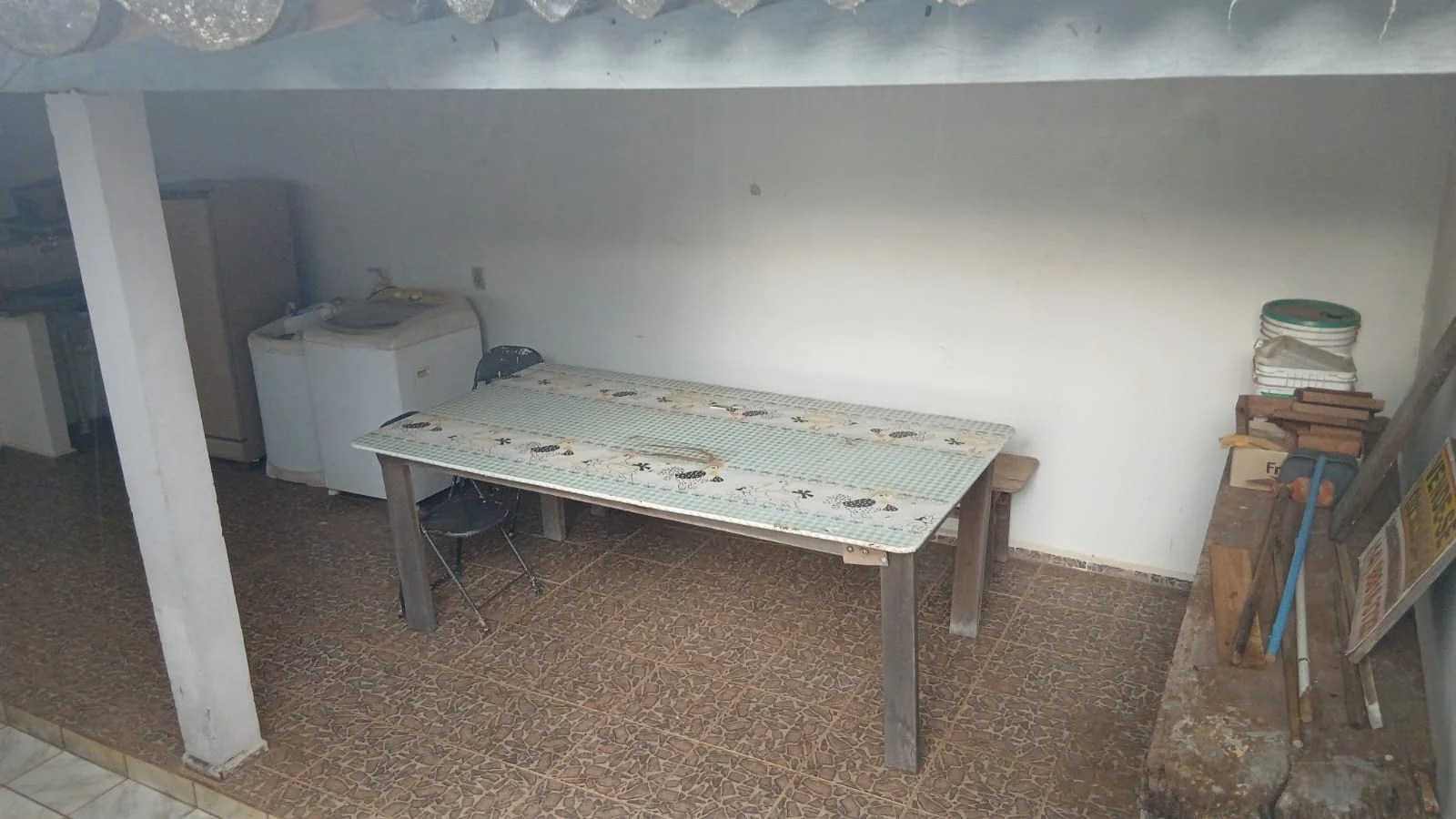 Sobrado com área comercial