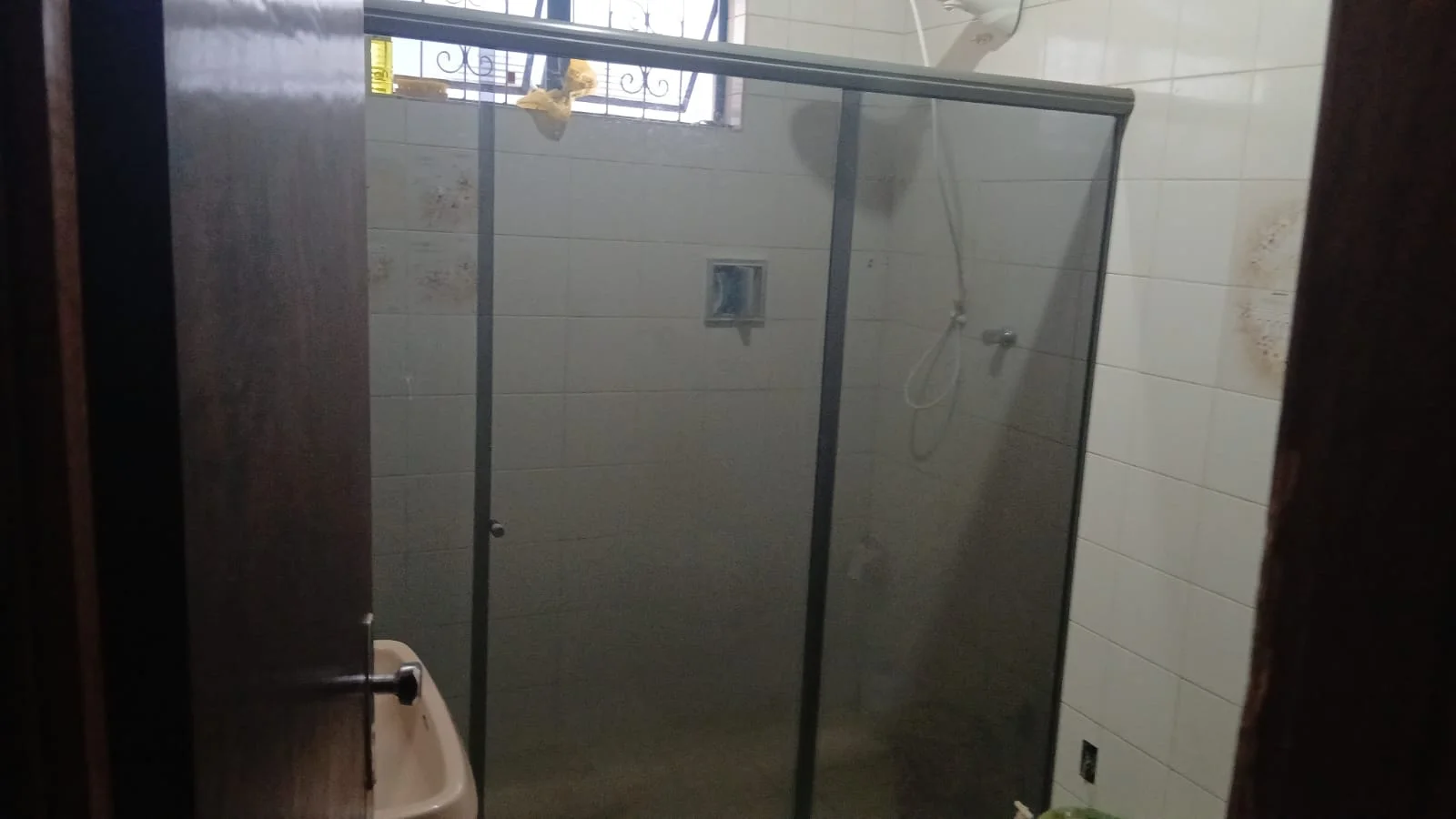 Sobrado com área comercial