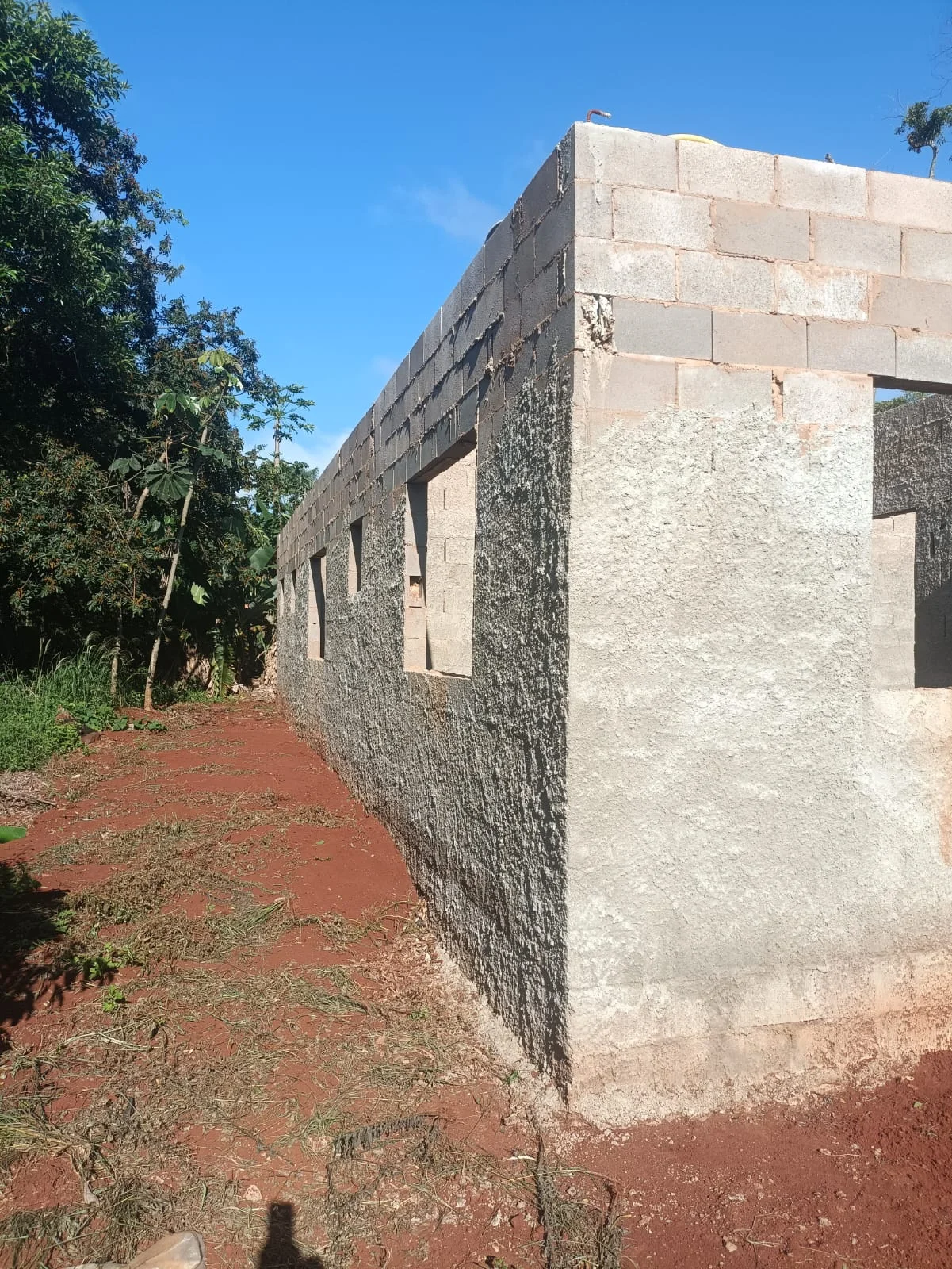 Terreno com Construção